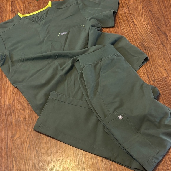 Figs Other - Figs Moss Green Scrub Set